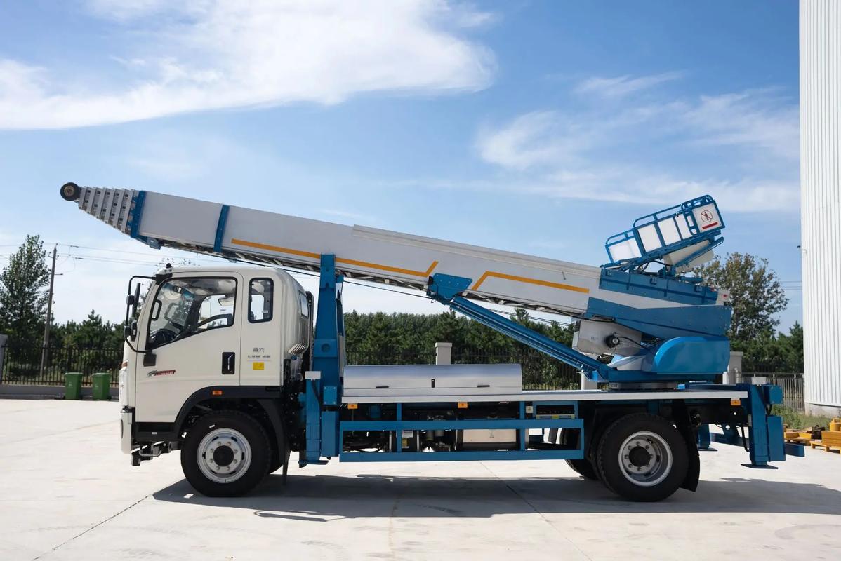 乐至云梯上料车租赁费用