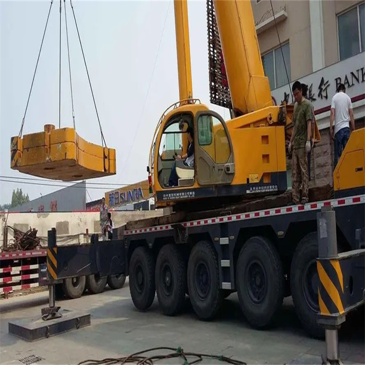 乐至吊车怎么吊玻璃